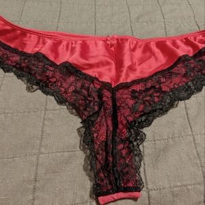 Set of size 22-24 undies